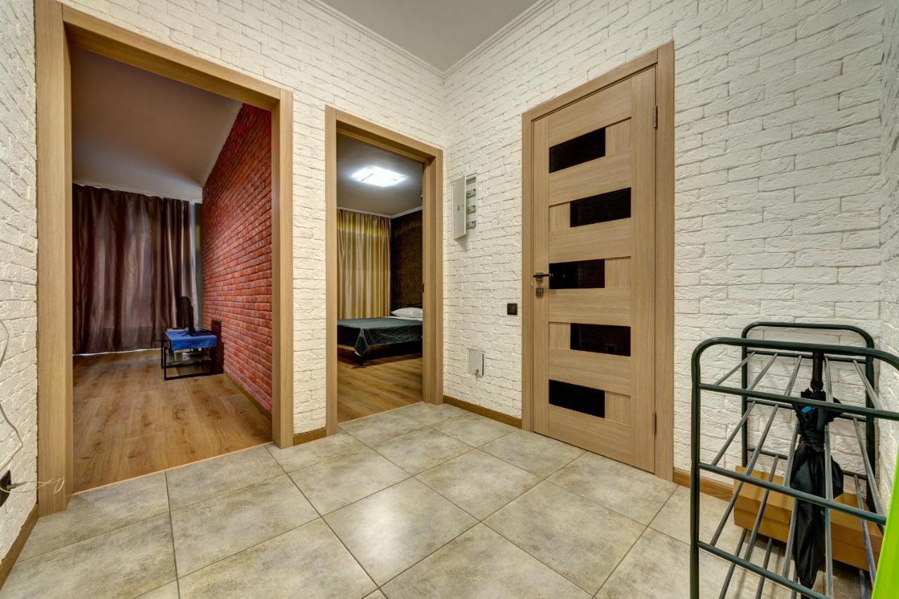 Apartments Near Ukraina Shopping Mall Kiev Esterno foto