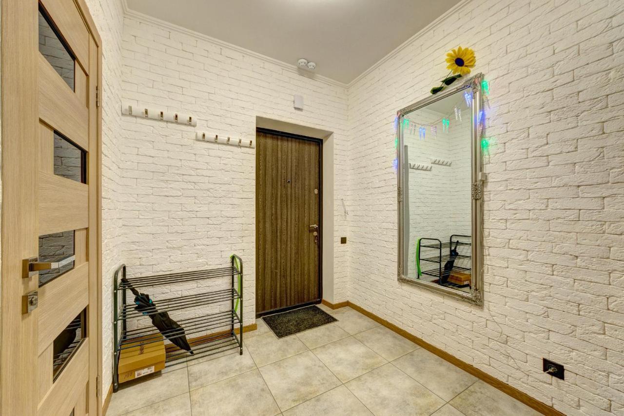 Apartments Near Ukraina Shopping Mall Kiev Esterno foto
