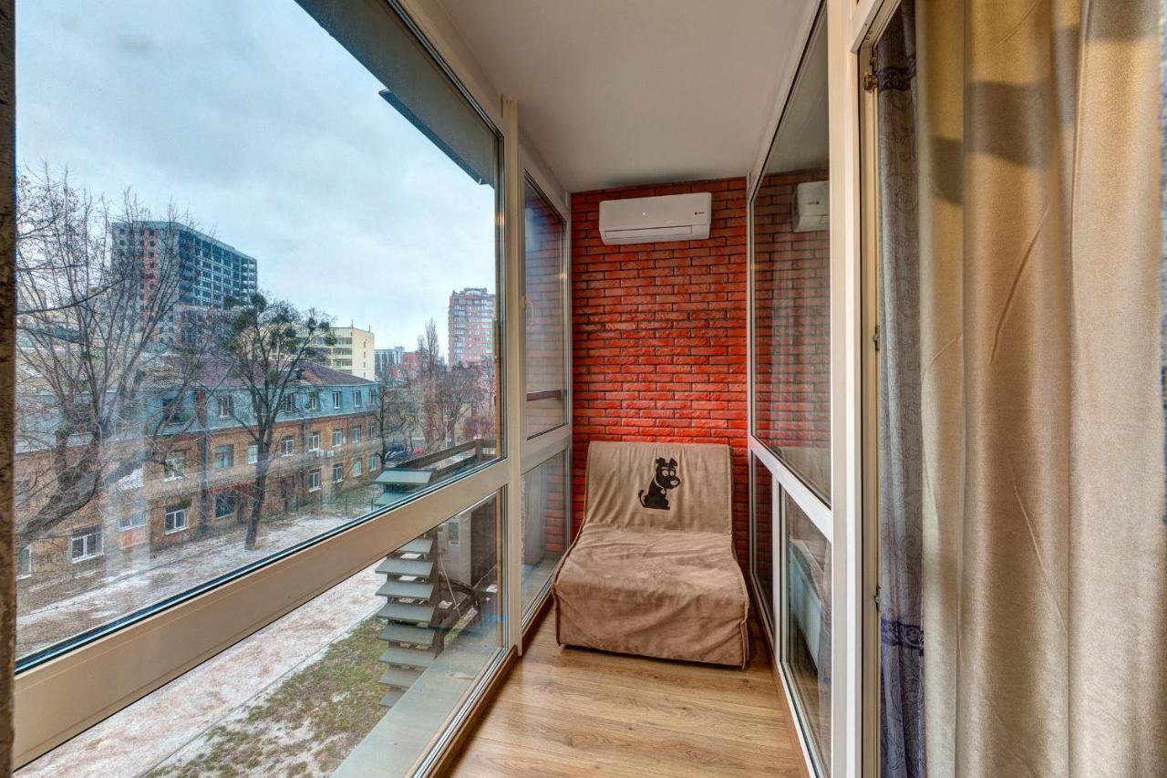 Apartments Near Ukraina Shopping Mall Kiev Esterno foto